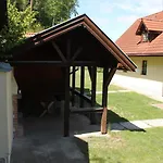 Chata Pod Lesom Nova Bana Holiday home *